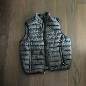 Hawke & Co Quilted Packable Vest - Insulated -BLACK/GRAY - Size M - Like New